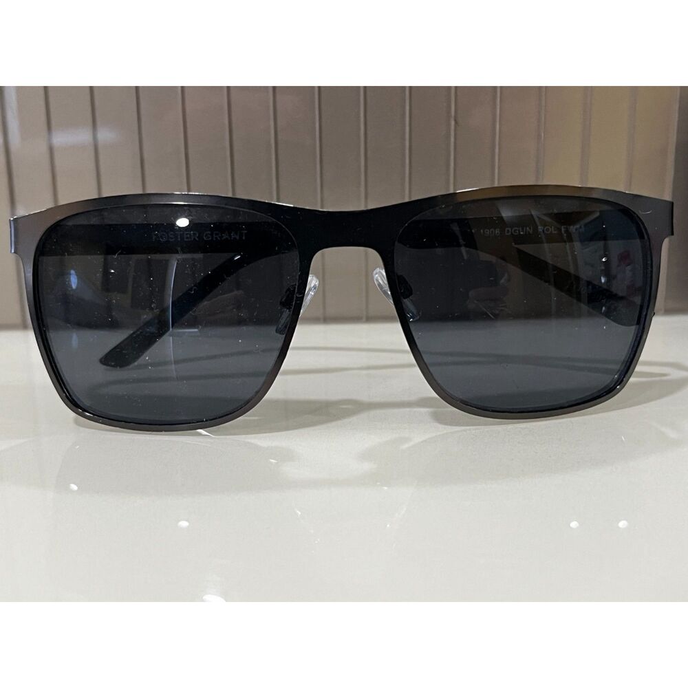 Foster Grant Sunglasses Black Square Frame Men's Women's Unisex